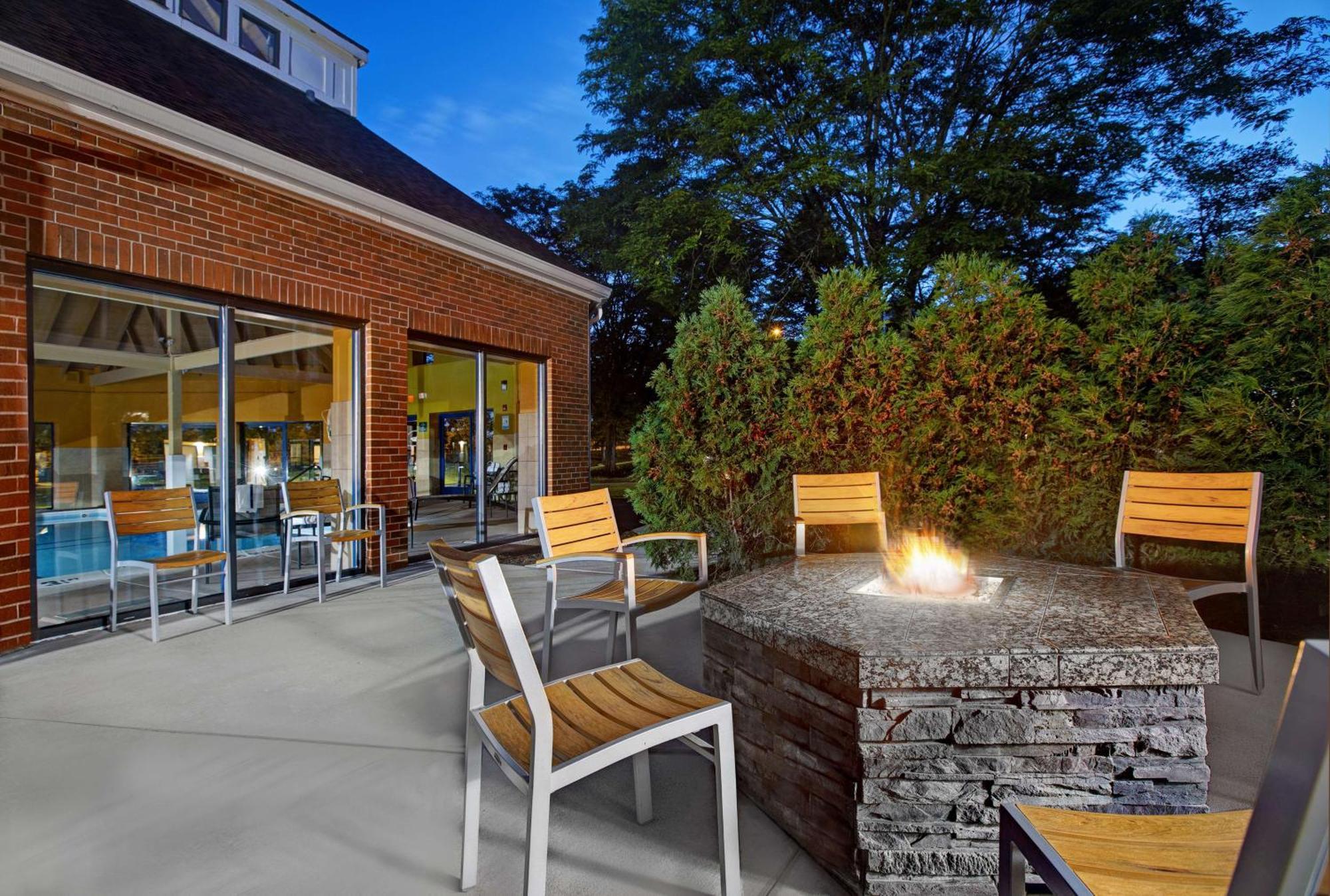 Homewood Suites By Hilton Chicago-Lincolnshire Exterior photo